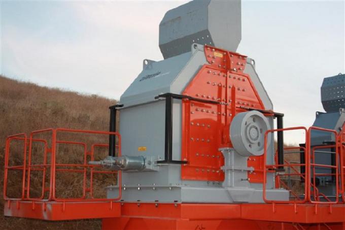 AC Motor Mining Rock Crusher Reversible Sand Making Machine Large Capacity