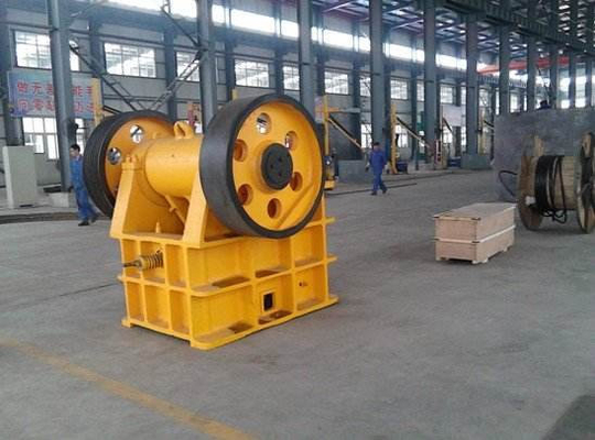 China Construction  Primary Jaw Crusher Portable Rock Crushers For Gold Mining supplier