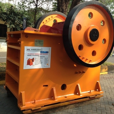 PE750*1060 Stone Primary Jaw Crusher 115-208t/H For Road Construction