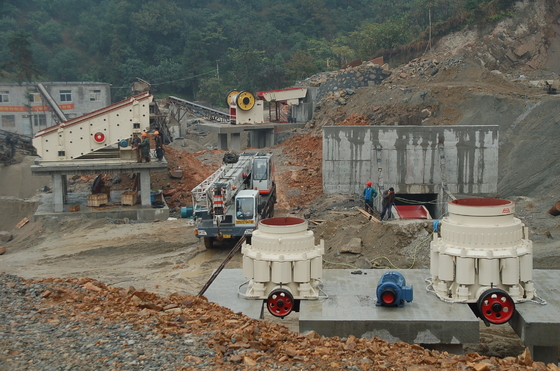 AC Motor Quarry Mining Stone Crushing Plant 350tph TONGHUI