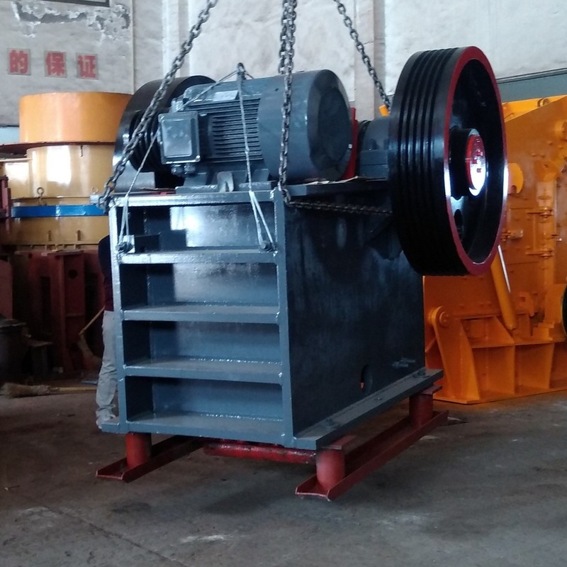 Primary PE Jaw Type Rock Crusher 1000t Capacity